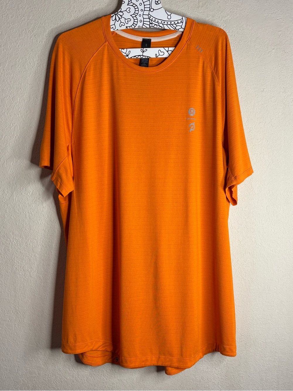 Lululemon & peloton License to Train Short-Sleeve Shirt orange size Extra large